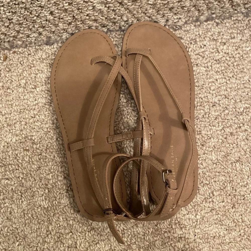 American Eagle Sandals